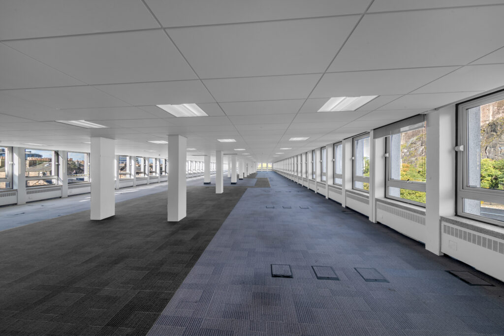 Bright open-plan Edinburgh office space at Argyle House